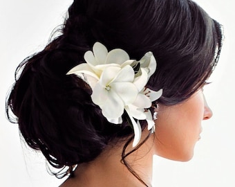 Wedding headpiece, Hair accessory, silk hair flowers, Tropical flowers, White lily & Plumeria, Bridal hair clip, Beach, Fascinator, Hawaiian