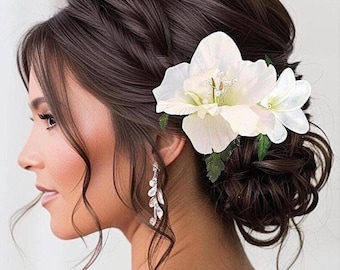 Hibiscus Hair Flower, Hair accessory, Wedding Headpiece, Tropical Flowers, Hawaiian, Silk Flower clip, Bridal hair piece, Beach, Fascinator
