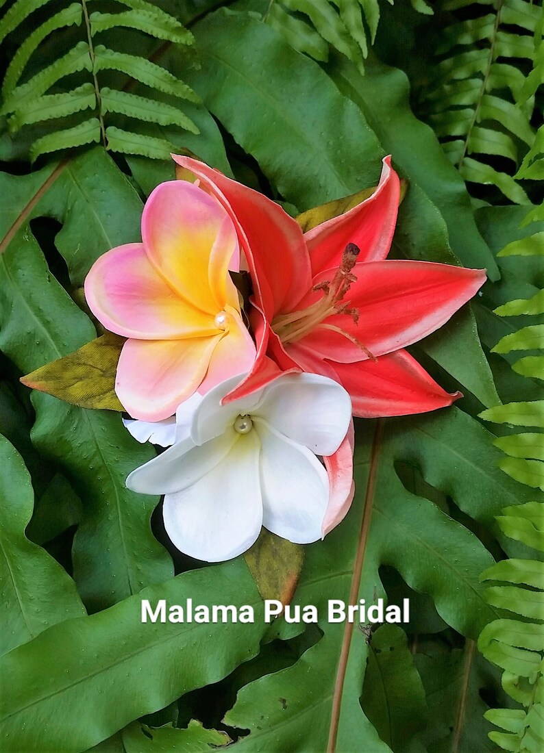 Real Touch Tropical Flower Bridal hair comb accessory Custom hair piece Beach wedding Hawaiian Plumeria /& Lily silk flowers Fascinator