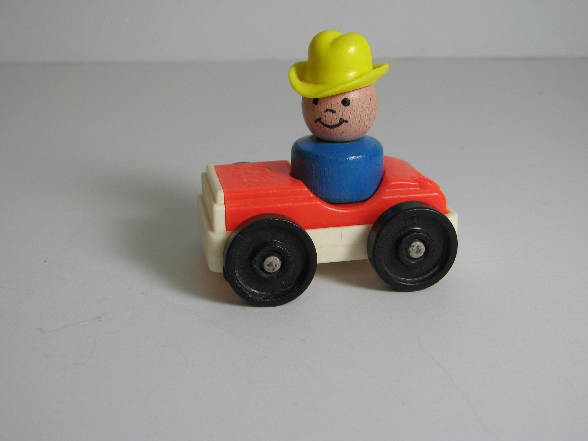 fisher price red yellow car