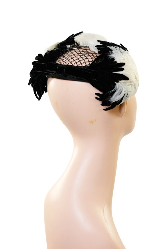 1950s Black and White Feather Hat / 50s Mini Hat … - image 10