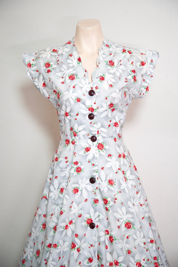 1940's / 1950's Cotton Fit and Flare Summer Dress / Rose Print / Bow - Etsy