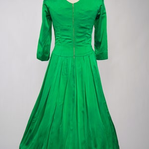 1950s SUZY PERETTE Green Satin drop waist dress / 29 Waist image 6