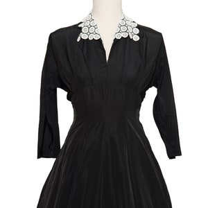 1950s Black Dress with White Lace Collar / 50s Fit and Flare Dress / 30 Waist image 4