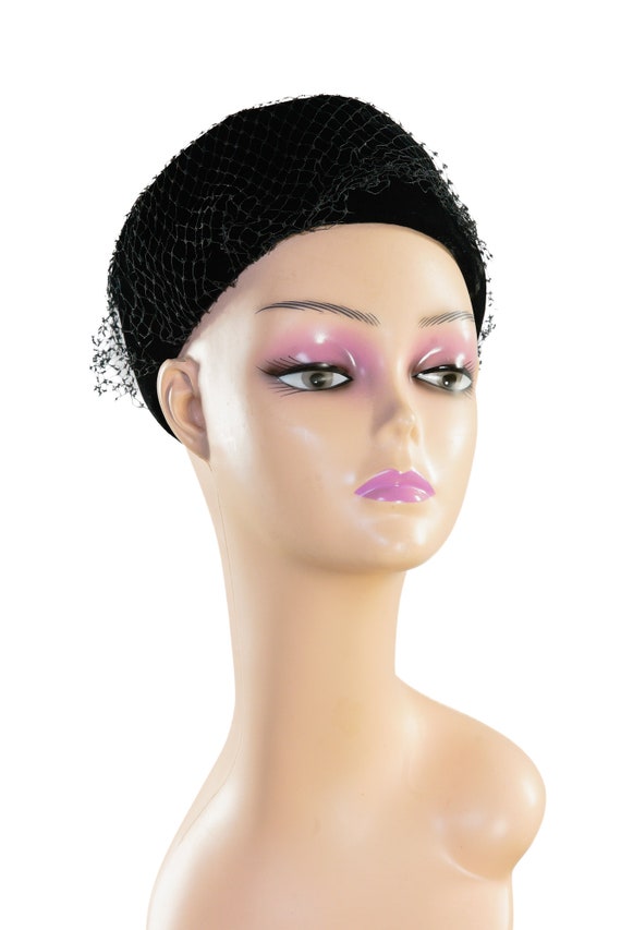 1950s / 1960s Black Velvet Pillbox Hat / 50s 60s … - image 4