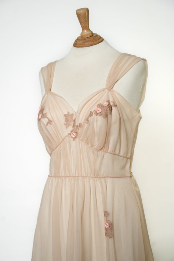 1950s / 1960s Pink / Brown Nightgown with Floral … - image 4