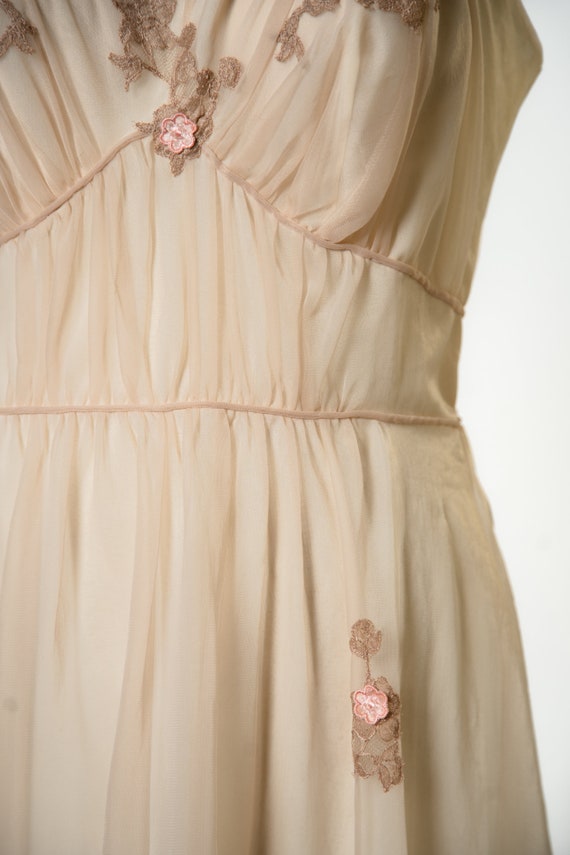 1950s / 1960s Pink / Brown Nightgown with Floral … - image 5