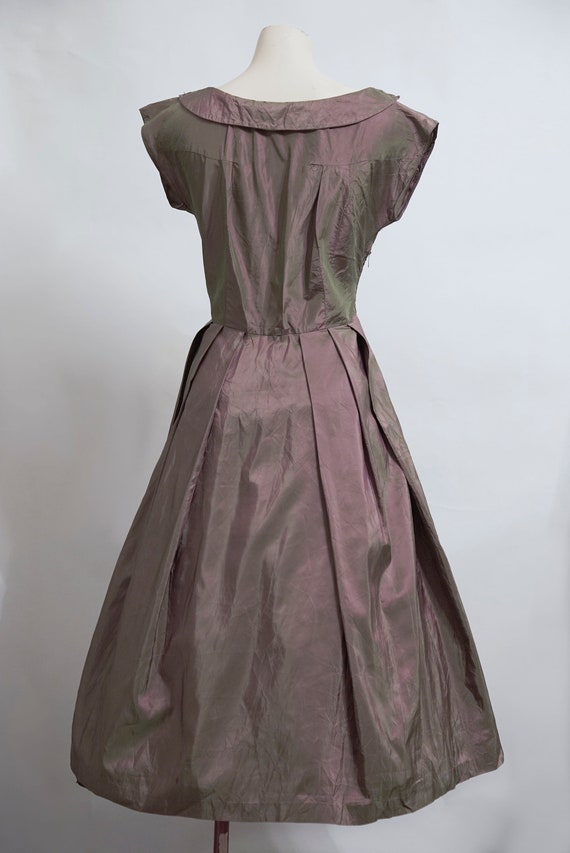 Medium 1950s iridescent taffeta dress // Brown Gr… - image 8