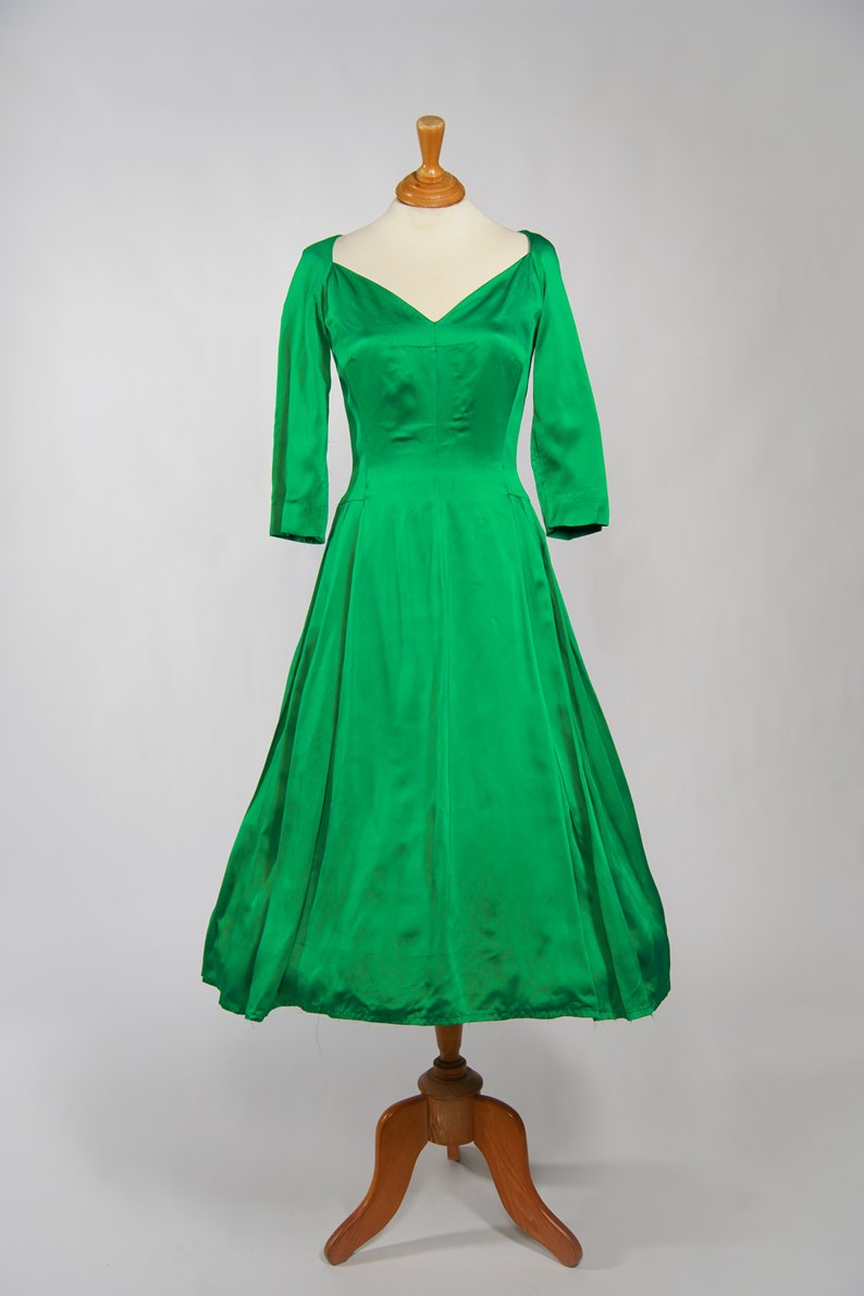 1950s SUZY PERETTE Green Satin drop waist dress / 29 Waist image 2