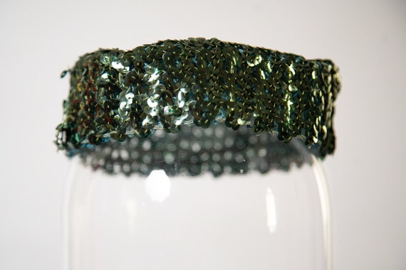 1950s / 1960s Green Sequin Pillbox Mini Hat with … - image 5