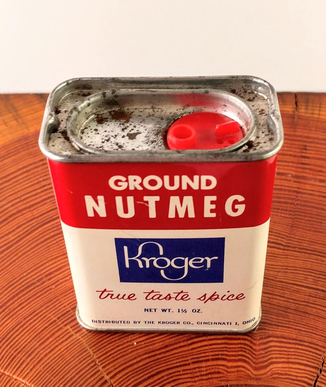 Vintage Kroeger Ground Nutmeg Spice Tin. Red, White & Blue Metal
