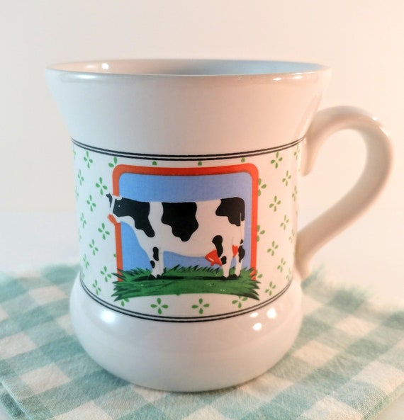 RetroMod Flower Power Footed Coffee Cups Set of 2, Vintage RetroMod Flower Power Footed Coffee Cups Set of 2, Vintage