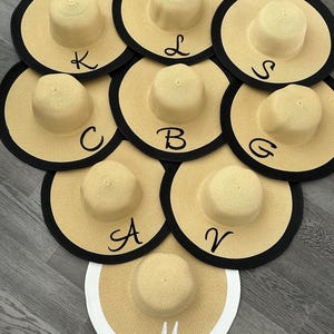 Monogrammed Beach Sun Hat Perosnalized Custom Name Women Summer Vacation Wide Brim Floppy Coastal Wedding Bridesmaid Gift immagine 2