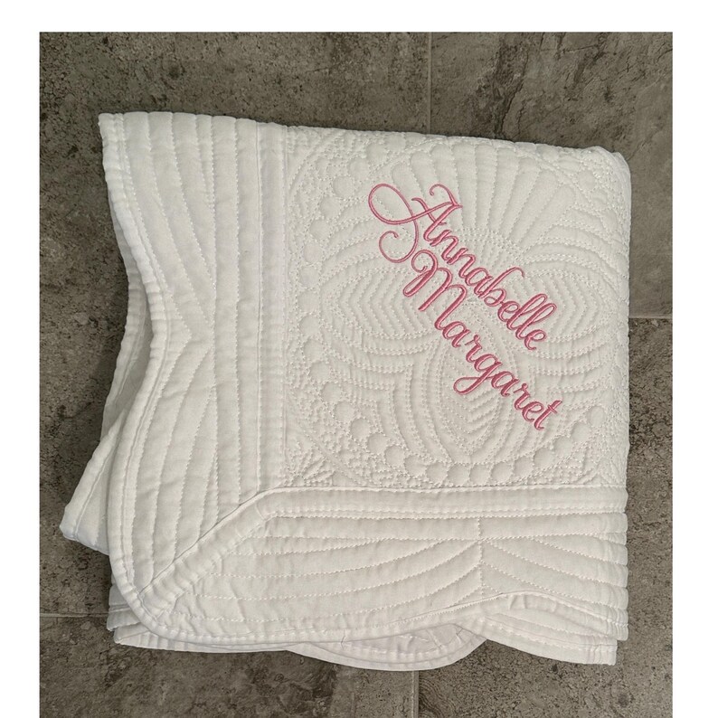 Manta bordada de recuerdo de bautizo, regalo de bautizo personalizado para bebé niño o niña. imagen 14