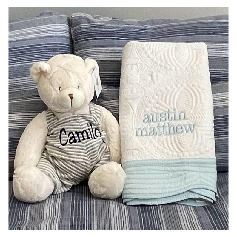 Manta bordada de recuerdo de bautizo, regalo de bautizo personalizado para bebé niño o niña. imagen 15