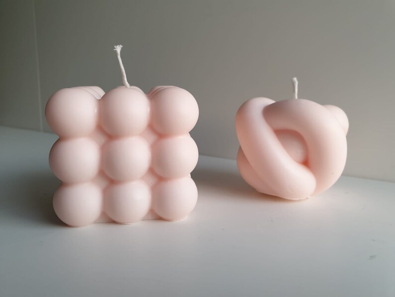 Bubblegum Pink Bubble / Knot Soy Wax Candle  Vegan Friendly image 1