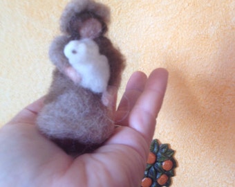 Shepherd in fairy, carded wool. Waldorf. For every Christmas purchase a free waldorf angel for you