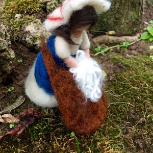 Needle felting Shepherd in fairy, carded wool. Waldorf. For every Christmas