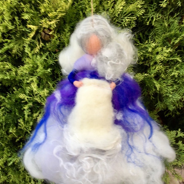 Fairy in fairy wool Frau Holle