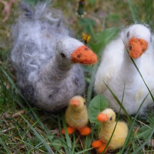 Family of geese in carded wool