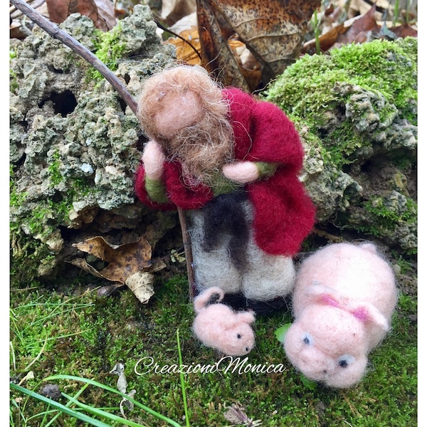 Needle felting Shepherd ,swineherd, in carded wool. Waldorf. For every Christmas