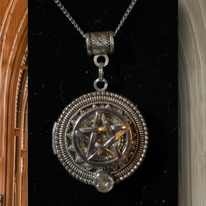 9ct Yellow Gold & Crystal CZ Pentagram Star Charm - Jewellerybox JSK-150