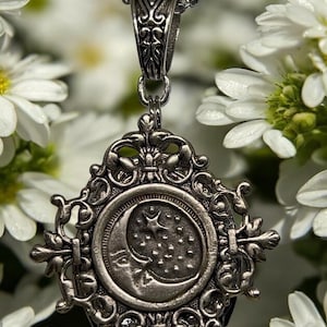 Photo locket, starry sky locket, moon and stars, oval locket, gift for her, gift for mom, birthday present, silver tone, gift for wife