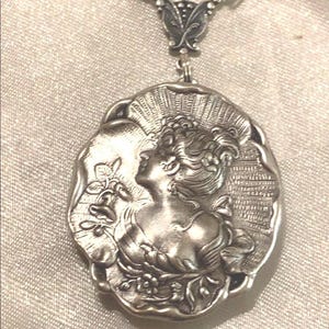 Victorian Photo Locket - Victorian Maiden - Gift for Wife or Mom image 6