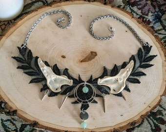 Forest Lace Jaw Necklace