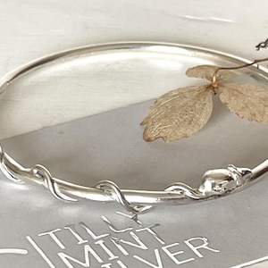 Sterling Silver Bangle with Fine Mouse Detail – Lighter weight 2mm Round Wire Bangle