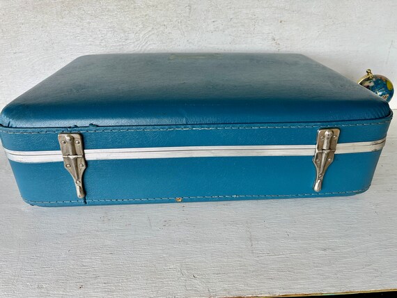 Vintage Blue Vinyl Hardshell Suitcase w/ Silver M… - image 6