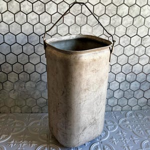 Vintage US Military Army Aluminum Food Cooler Insert Container w/ Metal Hinged Handle, Industrial Hanging Flower Pot, Lunchbox Pail 11 3/4”