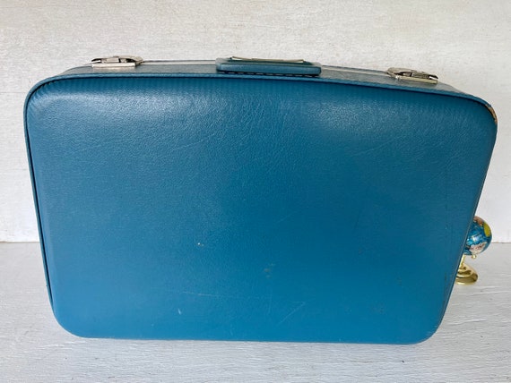 Vintage Blue Vinyl Hardshell Suitcase w/ Silver M… - image 4