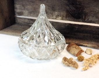 Crystal Glass HERSEY KISS Candy Bowl with Removable Lid, Vintage Glass Bowls, Mid Century Trinket Dish, Glass Catchalls