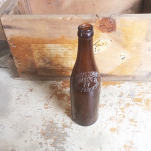 Antique &quot;Independent Brewing Co. of Pittsburgh&quot; Brown 12 oz. Glass Bottle w/ Embossed Lettering, ca. 1920s 1930s 1940s