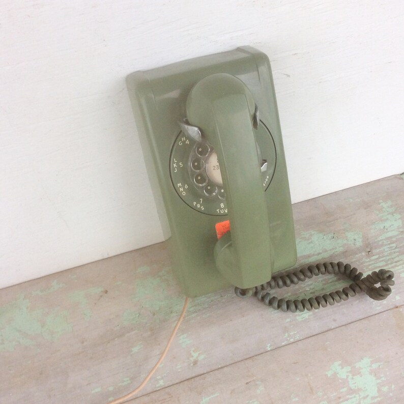 Vintage Green Wall Mount Rotary Dial Telephone Stromberg Carlson Made In Usa Ca 1965 Retro Home Office Desk Decor Phones