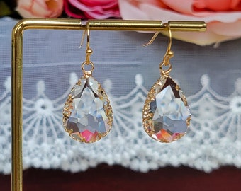 Clear dangling earring, Bridal earring drop, Gold teardrop earrings, Gift for her, Bridesmaid earrings, Simple drop antique inspired earring