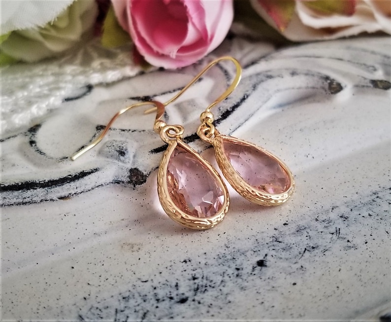 Pink drop earrings Pink crystal earrings Bridal earrings Crystals and gold earrings Wedding earrings Pink and gold earrings Gift for her zdjęcie 8