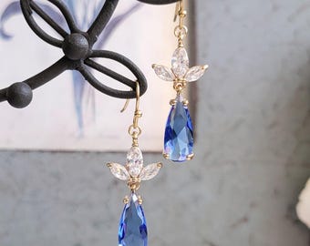 Blauwe kristallen oorbellen, vergulde zirkonia's, bruidssieraden