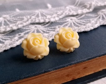 Pendientes de botón de rosa de marfil, pasadores de plata de ley