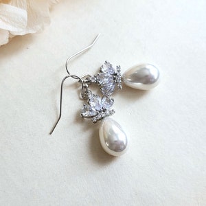 Pearl drop earrings for bride CZ and pearl earring Pearl wedding jewelry set Classy crown earring Silver and pearl earrings Antique inspired