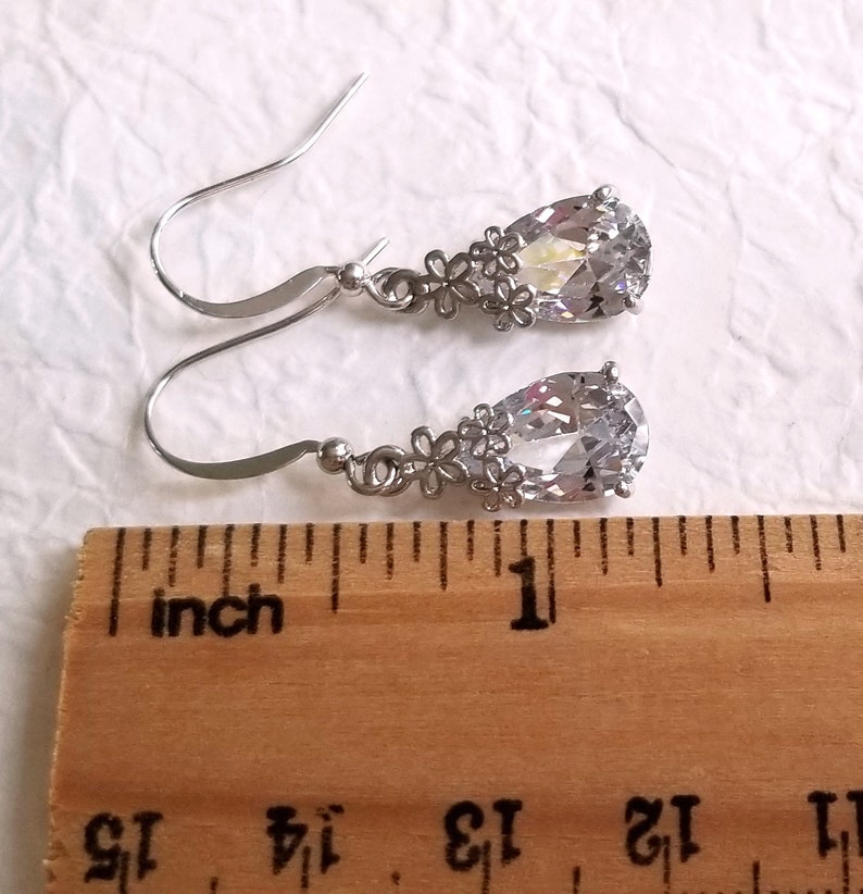 Clear crystal teardrop dangling earrings Silver crystal drop earrings Bridal earrings Simple clear drop earrings Bridesmaid's gift earrings image 3