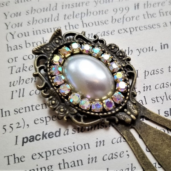 Metal book-clip, Pearl bookmark, Rhinestone bookmark, Shabby chic bookmark, Victorian style accessory, Antique bronze bookmark