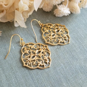 Golden baroque earrings, Antique gold bridal earrings, Dangling earrings, Gold filigree lace earrings, Earrings gift, Golden lace earrings