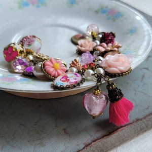 Cottage Core Bracelet Pink Lover Jewelry Romantic Charm Bracelet Vintage Style Pearl Accessory Pink Lover Gift Idea for Woman Garden Set