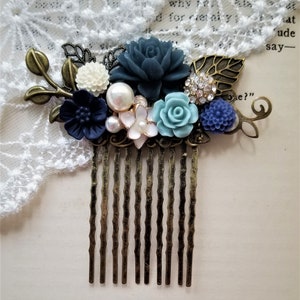 Navy blue and Dusty blue flower comb, Bridal Bridesmaid hair accessory, Rustic hair comb, Blue flowers comb, Shabby chic flower jewelry