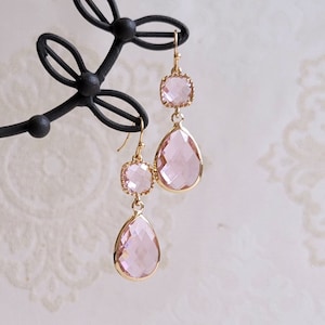 p374/【天然石✧】ストロベリークオーツ　花ピアス　ピンク　結婚式　パーティー p374【天然石✧】ストロベリークオーツ 花ピアス ピンク 結婚式