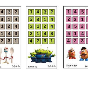Puede incluir: Tres tarjetas coloridas con personajes de Toy Story. Cada tarjeta tiene una cuadrícula de números y una imagen de personaje: Forky, los Aliens y el Sr. Potato. El texto en las tarjetas dice "Ahorra $50" y "Ahorra $60".