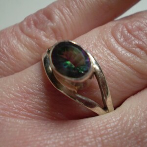 Mystic Topaz 925 Sterling Silver Ring Size 8.50