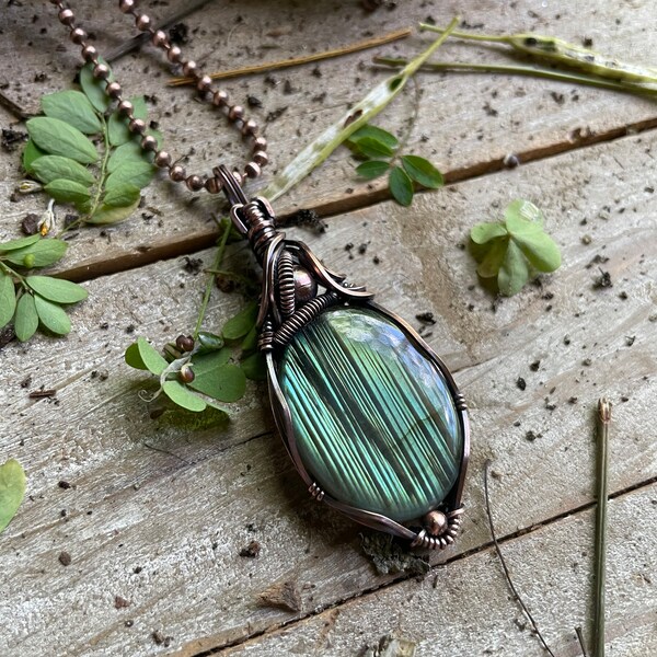Labradorite copper pendant, wire wrapped pendant, stone jewelry, copper pendant, Labradorite jewelry